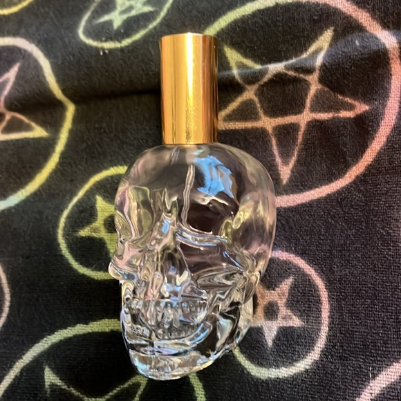VINTAGE💀HOT TOPIC SKULL ☠️LOVE TATTOO PERFUME BOTTLE🫶🏼PERSONAL COLLECTION ✌🏻 - Picture 8 of 9